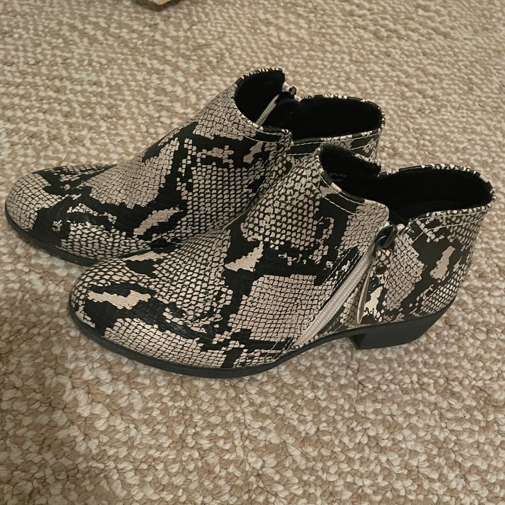 Women’s Snakeskin Boots